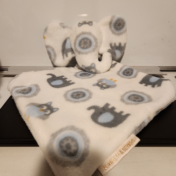 Blankets & Beyond elephant boy lovey security blanket. - Picture 1 of 5